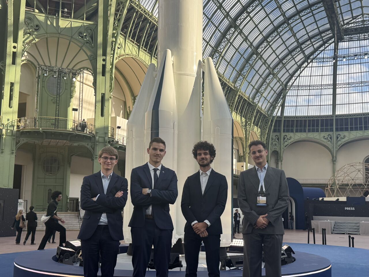 Nos apprentis ingénieurs à la conquête du Sommet International sur l’Espace !